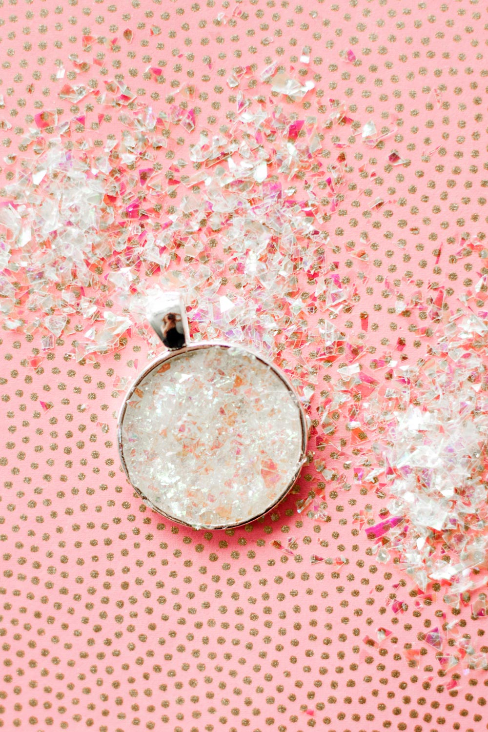 DIY: How to Make Faux Druzy Pendants on Peony + Ink